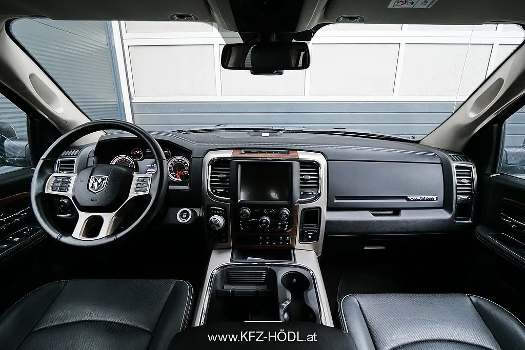 Dodge Ram 1500 Sport Crew Cab Image 9