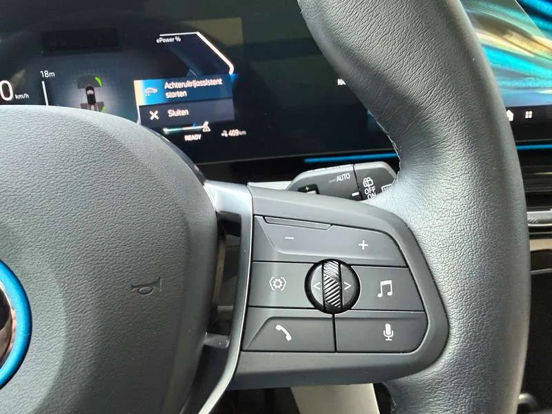 BMW iX1 Leder,Open dak,Camera,360°cam,Key less,Head-Up Image 14