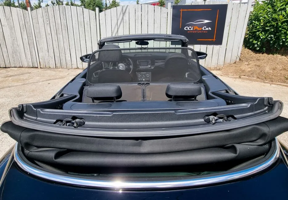 Volkswagen Beetle Cabriolet 12 tsi  Image 9