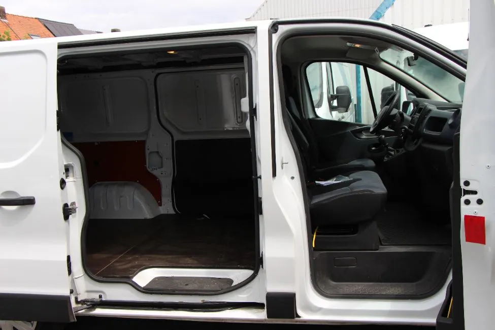Opel Vivaro 1.6 Cdti Airco EU6 Warranty Image 12