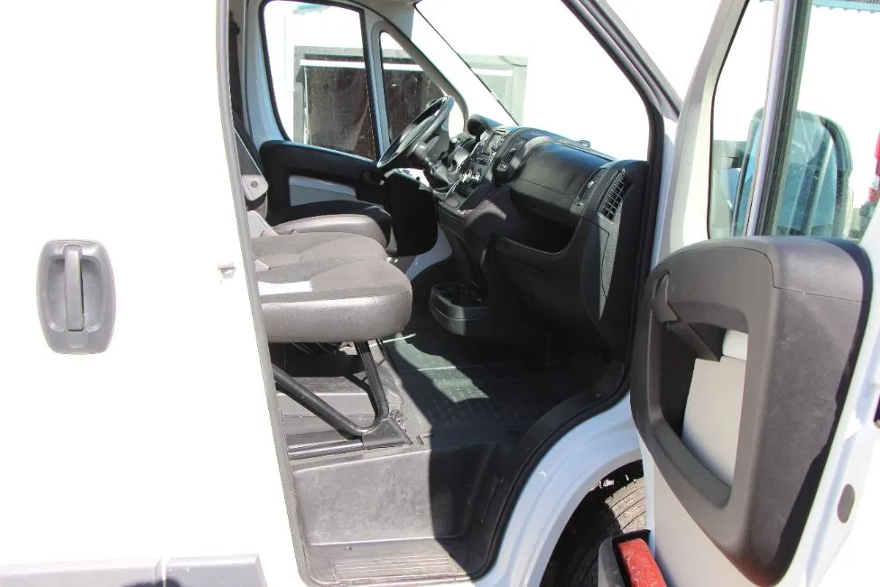 Peugeot Boxer 2.0 Hdi EU6 Airco Cruis Co. Waranty Image 12