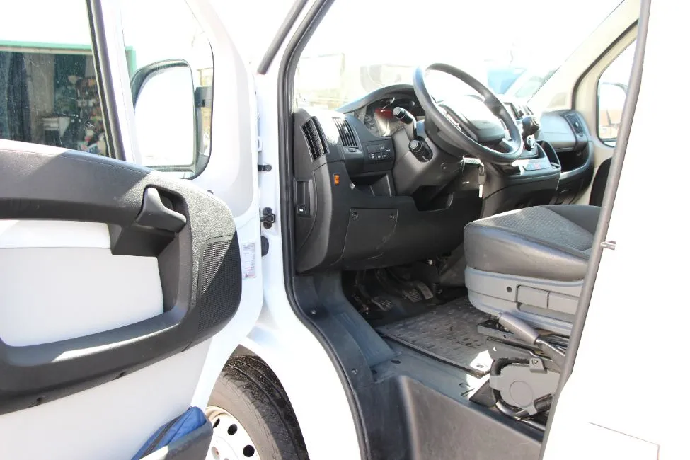 Peugeot Boxer 2.0 Hdi EU6 Airco Cruis Co. Waranty Image 6