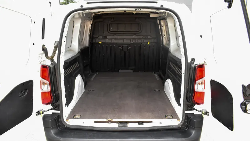 Opel Combo 1.5d Cargo Van Essentia L2H1 Increased Payload Image 9