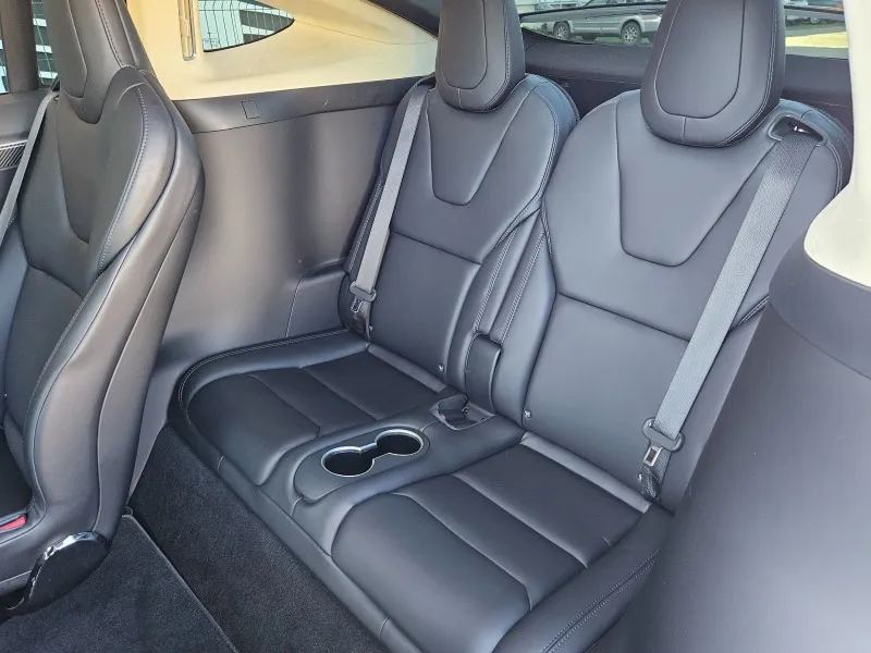 Tesla Model X 100D Carbon/Black Edition Image 9