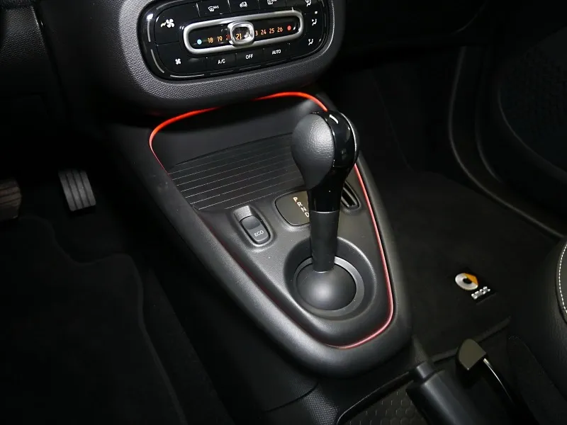 Smart Fortwo EQ =Exclusive= Carbon/Panorama Гаранция Image 7
