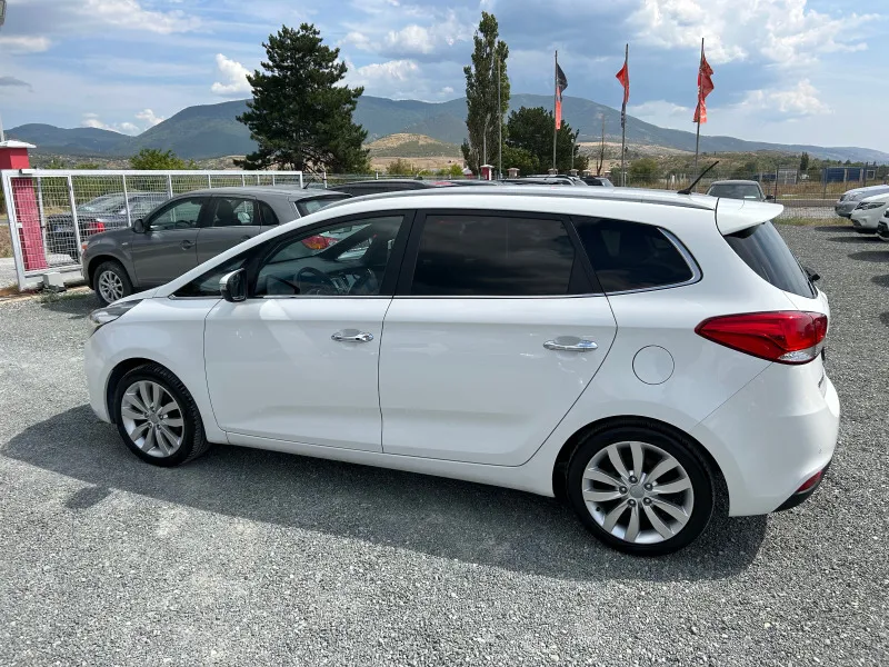 Kia Carens (KATO НОВА) Image 9