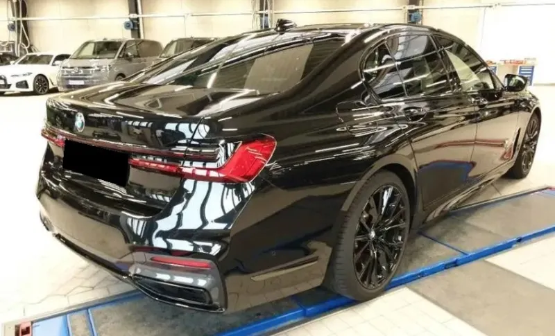 BMW 730 d xDrive M Sportpaket Image 3