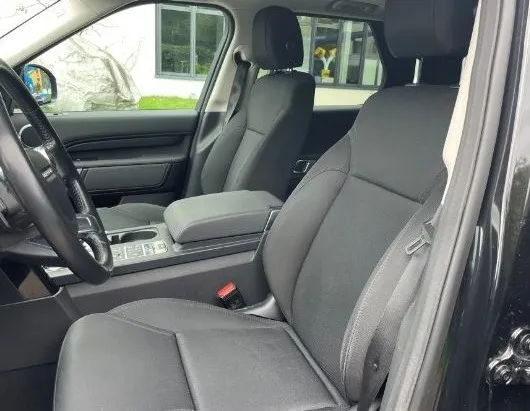 Land Rover Discovery 3.0 TDV6 SE Image 7