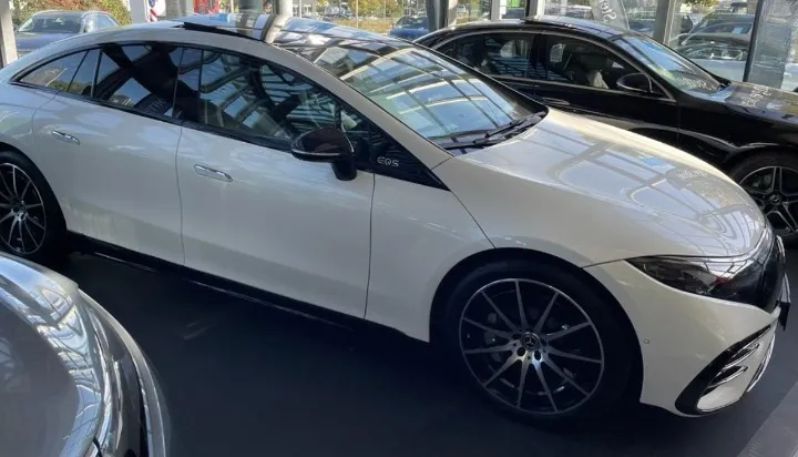 Mercedes-Benz EQS 450+ AMG-line Image 2