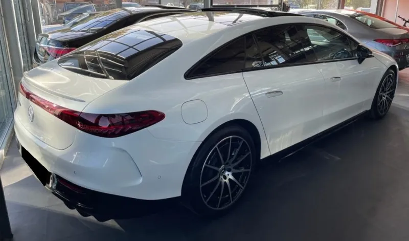 Mercedes-Benz EQS 450+ AMG-line Image 3