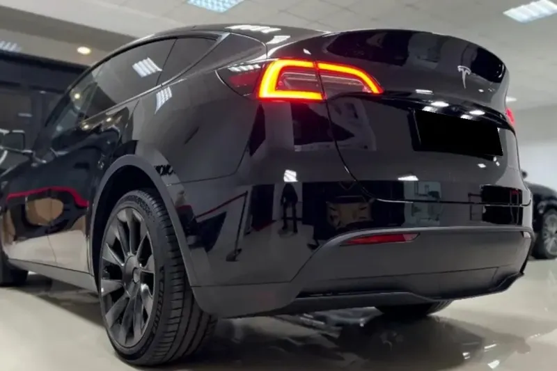 Tesla Model Y Maximum Range Image 5