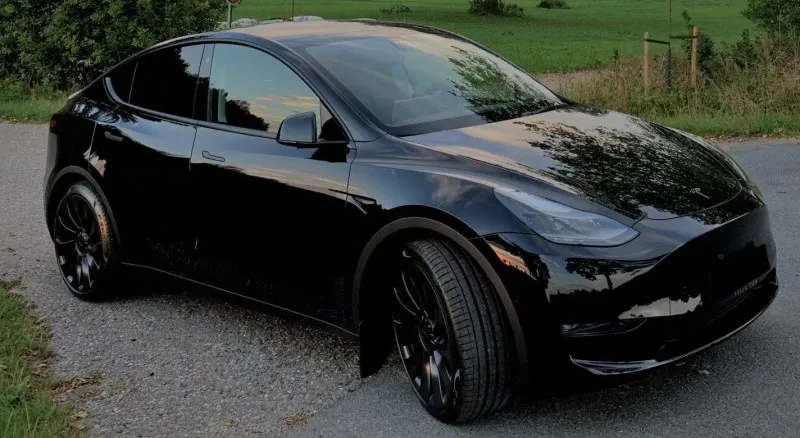 Tesla Model Y Performance Image 2