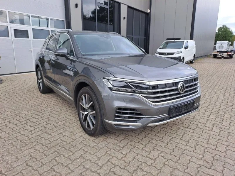 Volkswagen Touareg 3.0 V6 TDI 4MOTION Image 2