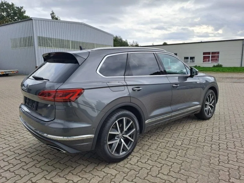 Volkswagen Touareg 3.0 V6 TDI 4MOTION Image 5
