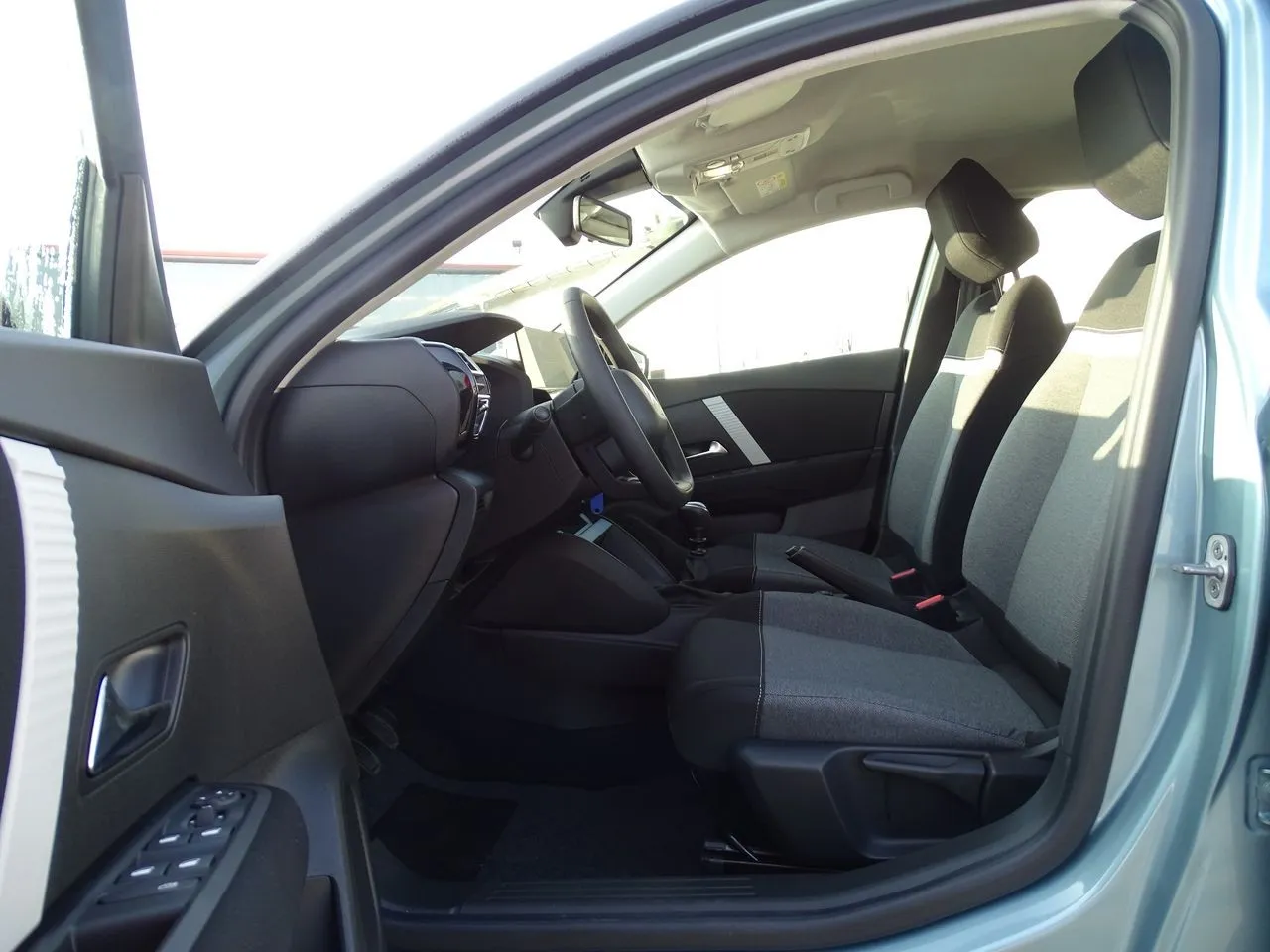 Citroen C4 PureTech100 n. Modell...  Image 9