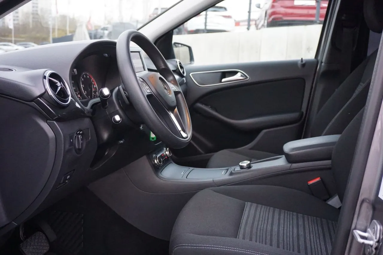 Mercedes-Benz B-Klasse B200...  Image 9