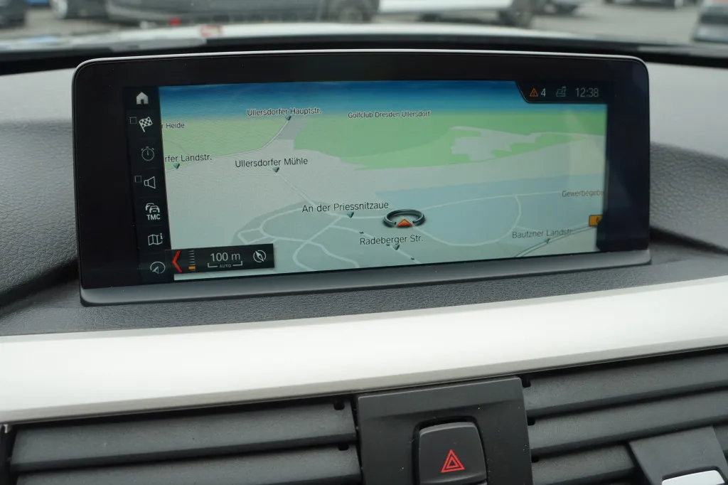 BMW 318 D TOURING ADVANTAGE*NAVI PROF*LED*TEMPOMAT* Image 9