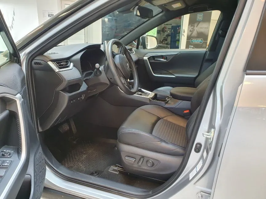 Toyota RAV 4 4 2.5 Hybrid 4x4 Advance Plus Image 13