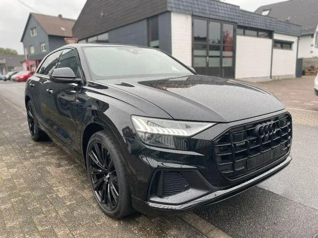 AUDI Q8  Image 2