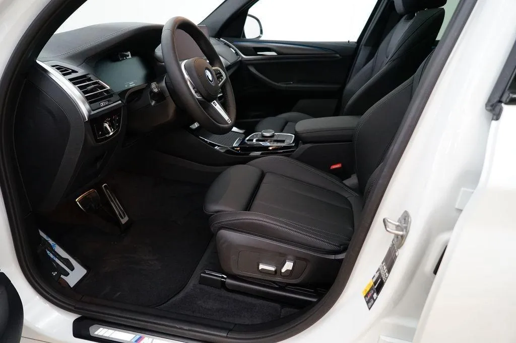 BMW iX3  Image 6