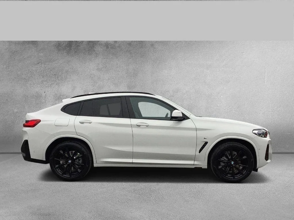 BMW X4  Image 2