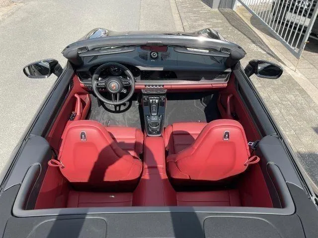 PORSCHE 911  Image 6