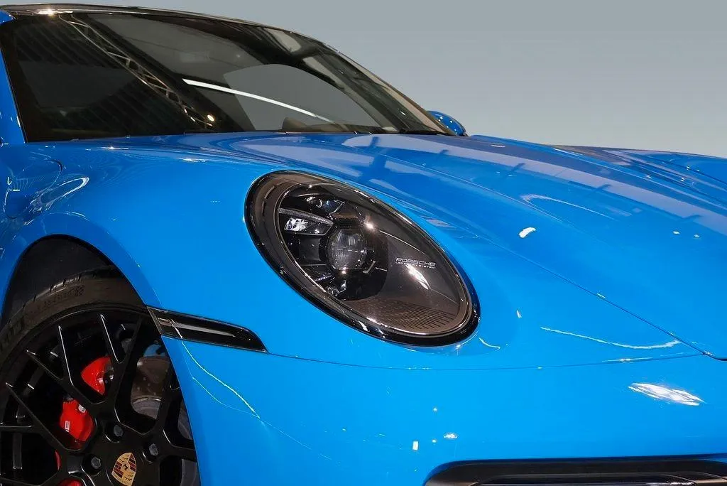 PORSCHE 911  Image 1