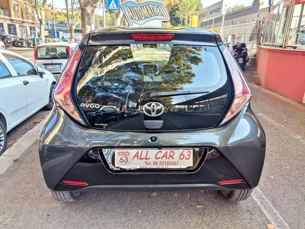 TOYOTA Aygo  Image 5