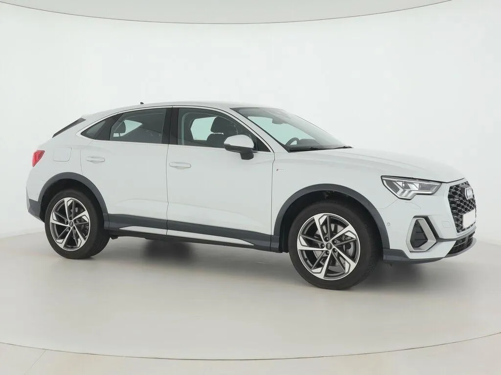 AUDI Q3  Image 3