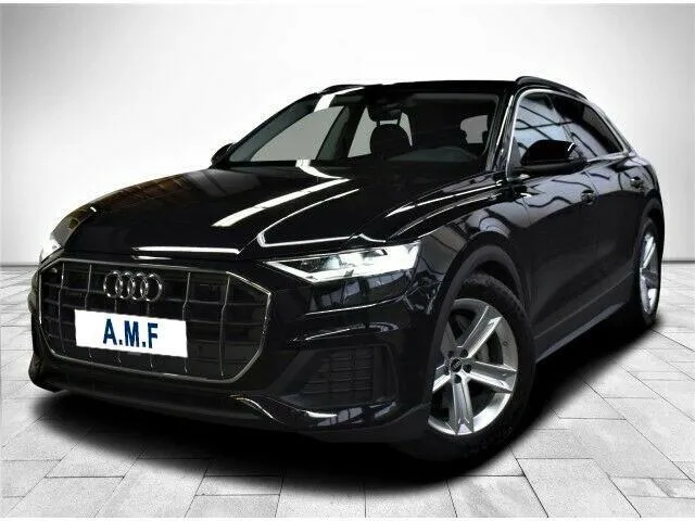 AUDI Q8  Image 1