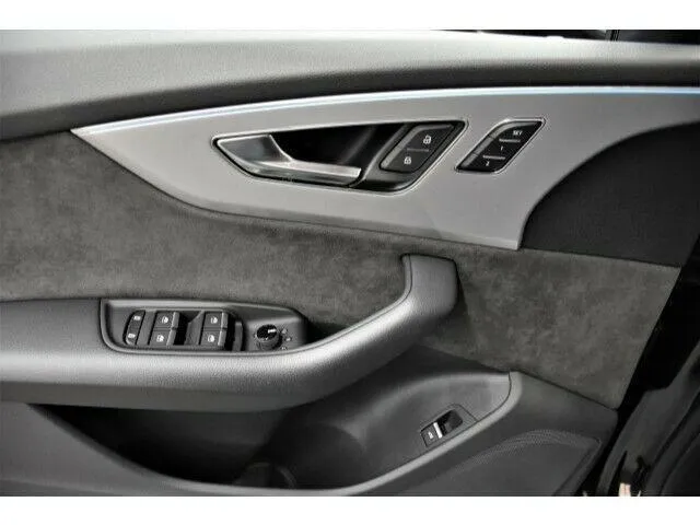 AUDI Q8  Image 6