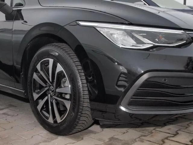 VOLKSWAGEN Golf  Image 2