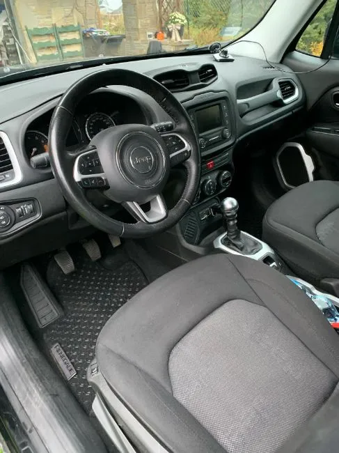 Jeep Renegade  Image 11