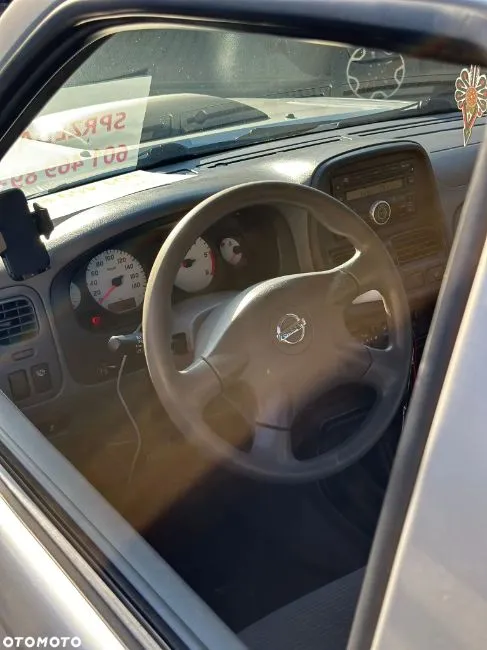 Nissan King Cab  Image 10