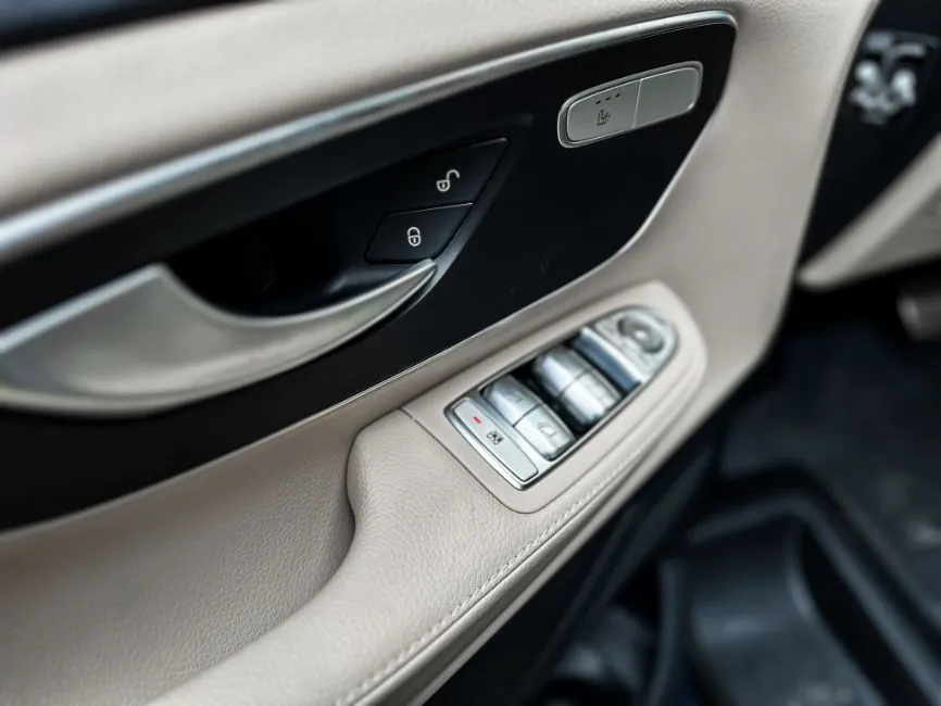 Mercedes-Benz V 300 Marco Polo Image 9