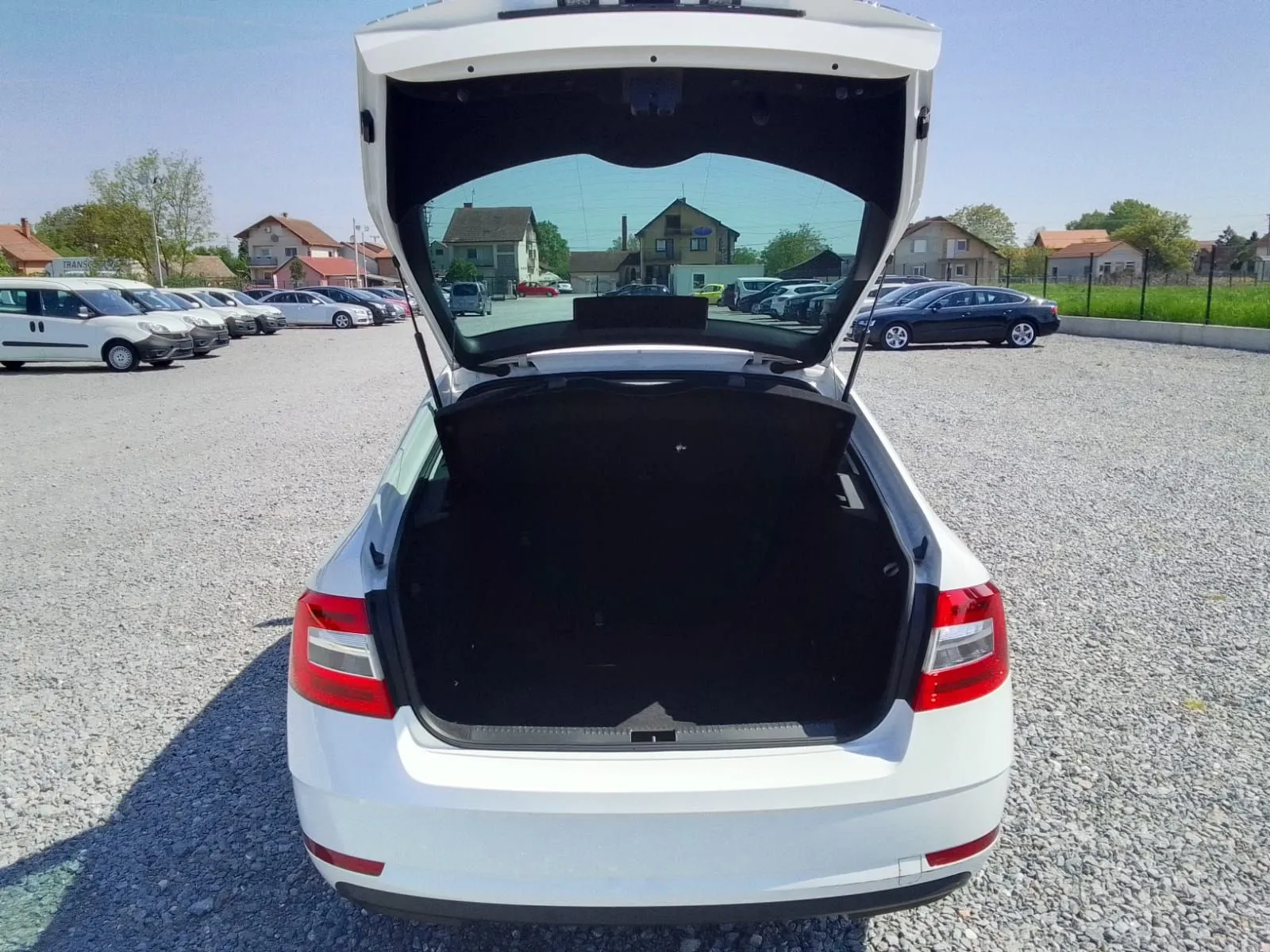 Škoda Octavia 1.6Tdi/DsG Image 8