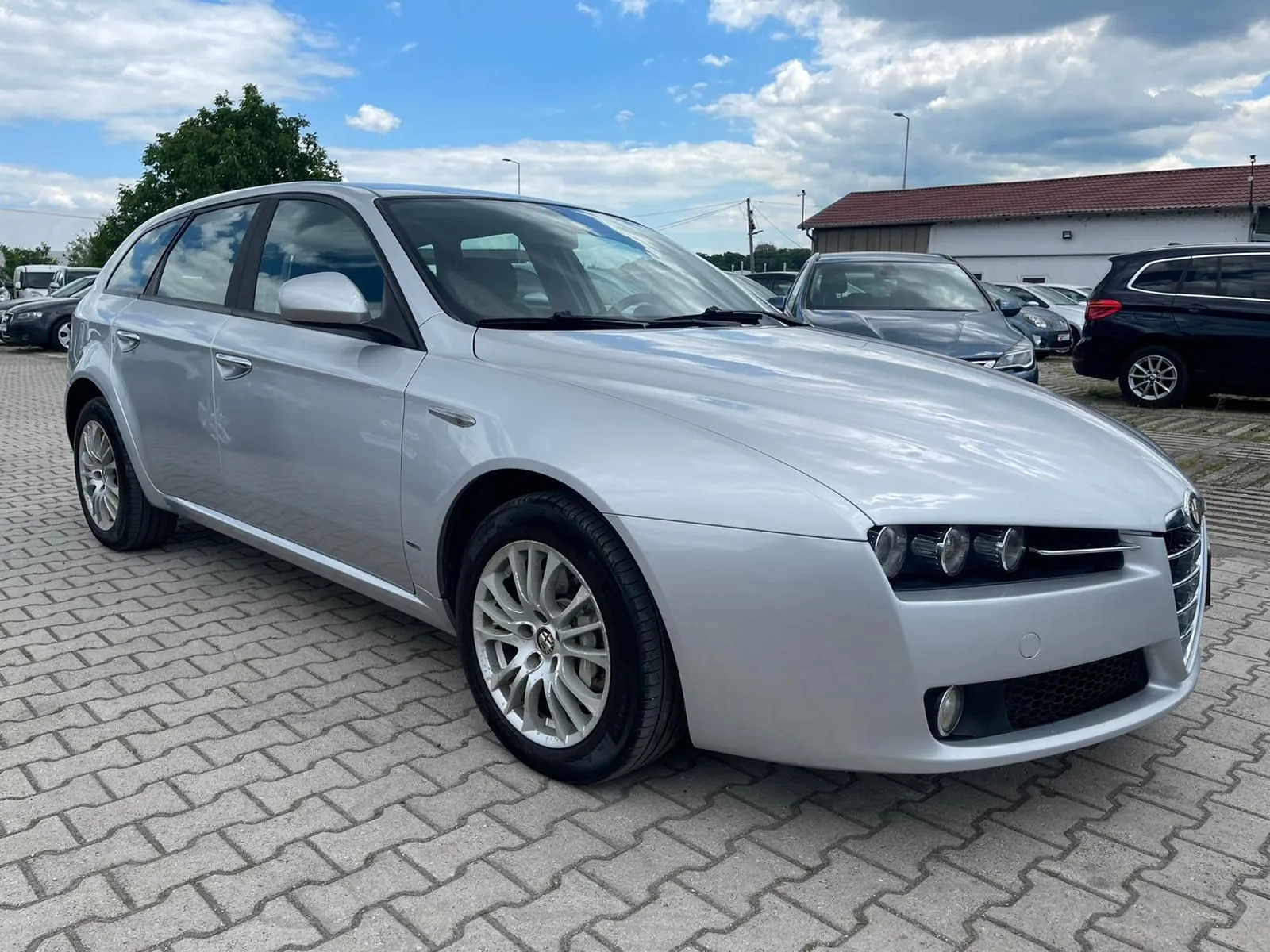 Alfa Romeo 159 1.9 JTD Image 2
