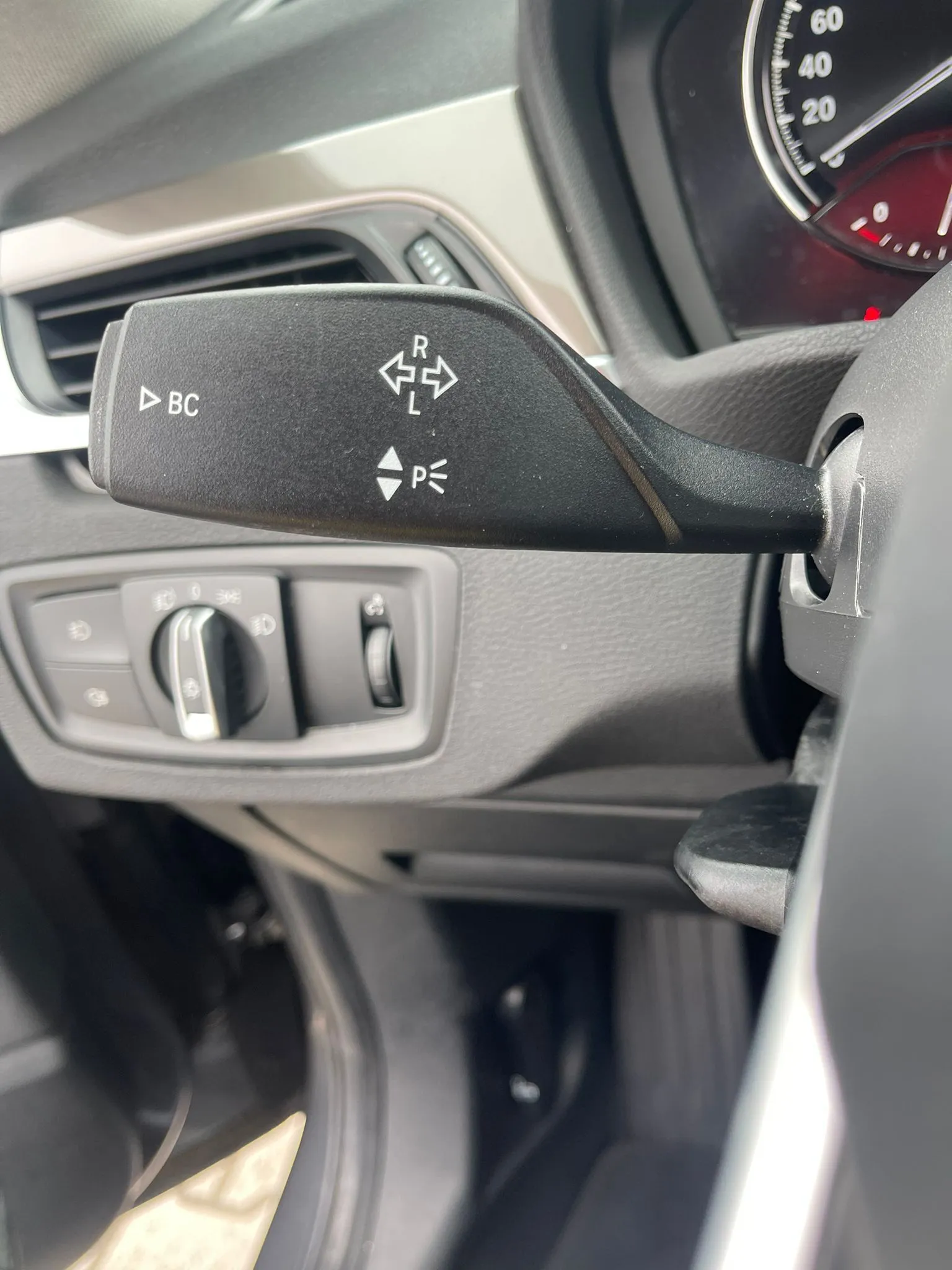 BMW X1 SDRIVE18i GRADIRAN Image 7