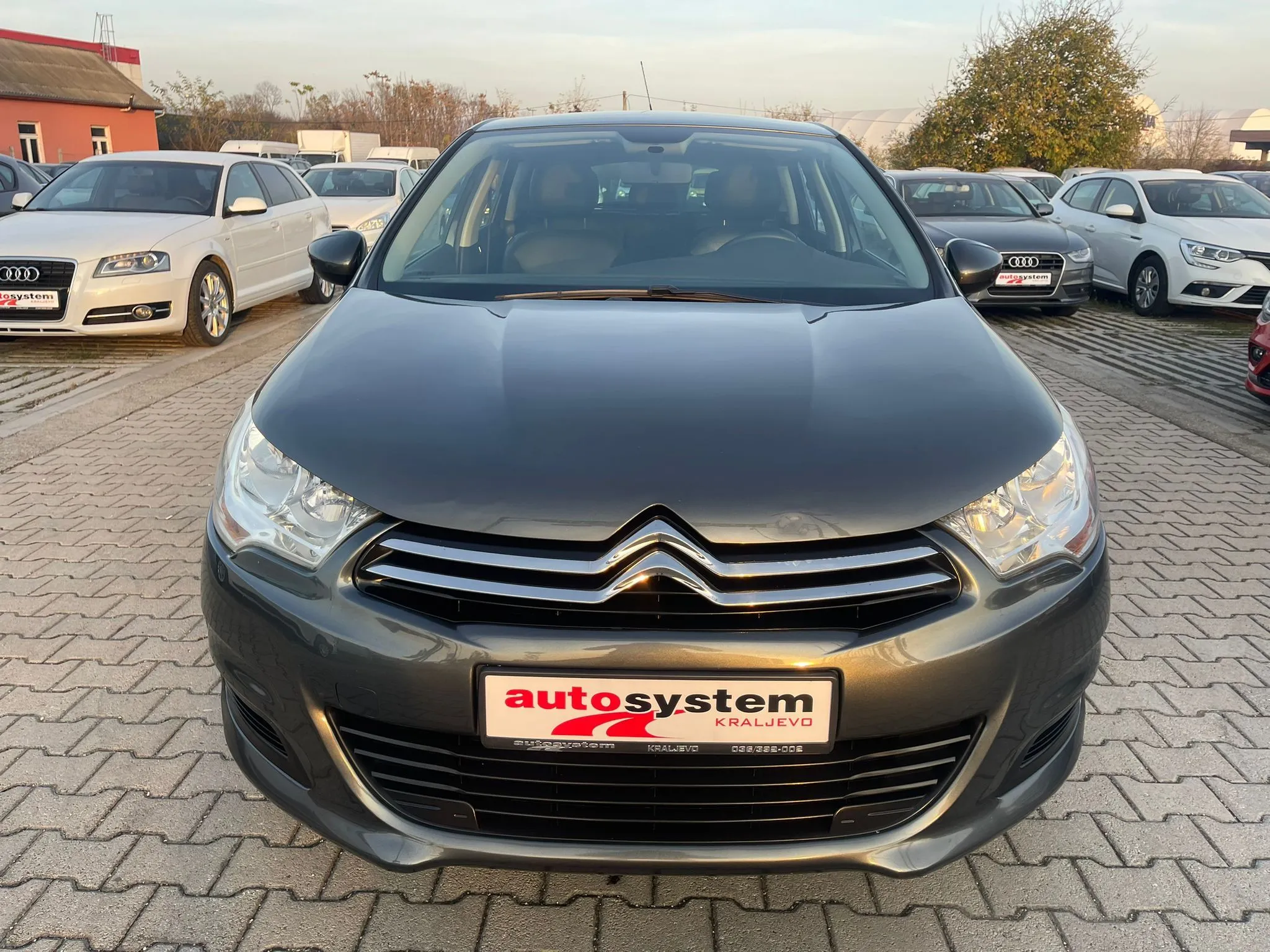 Citroen C4 1.4 Image 2