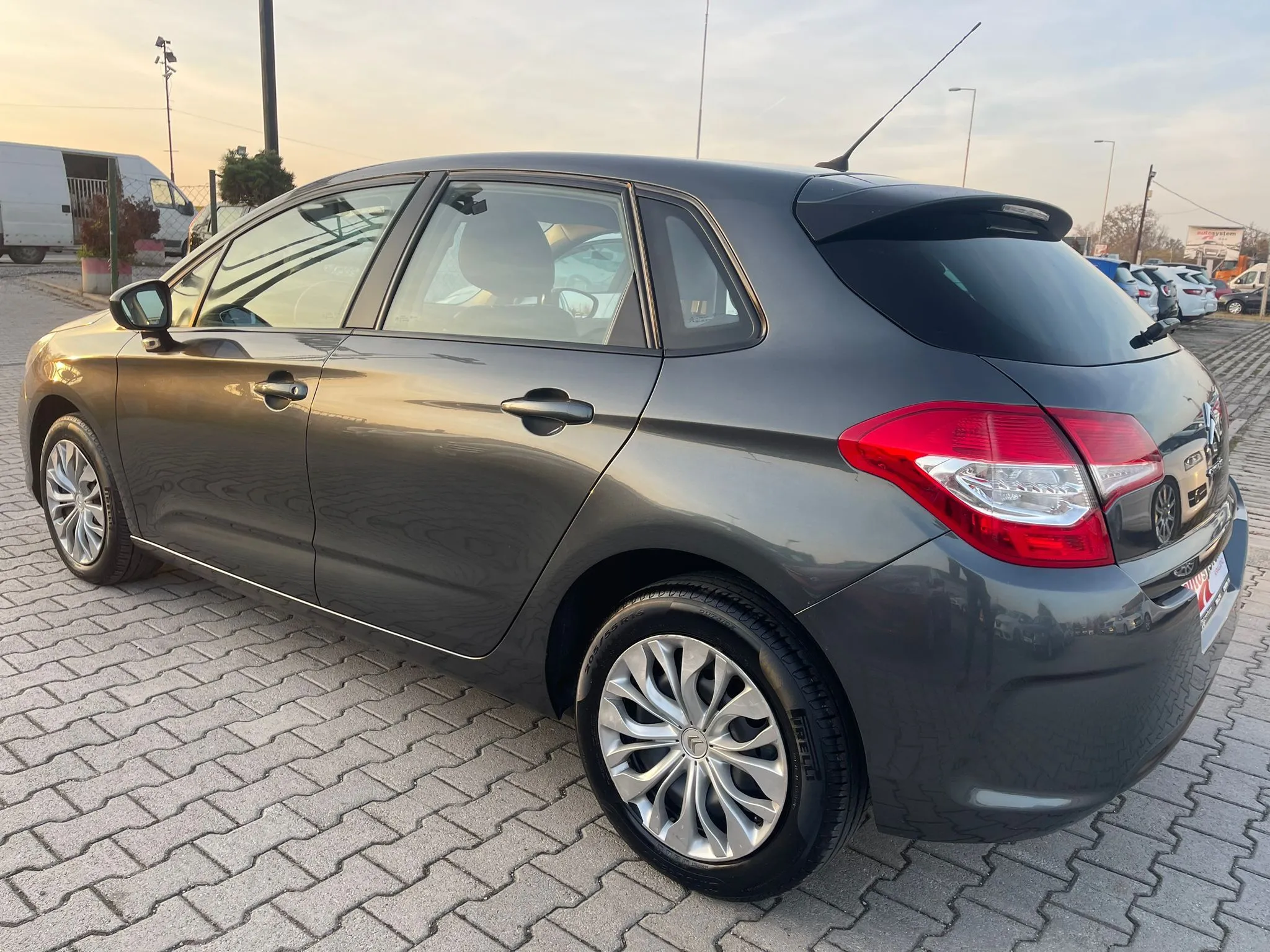 Citroen C4 1.4 Image 7