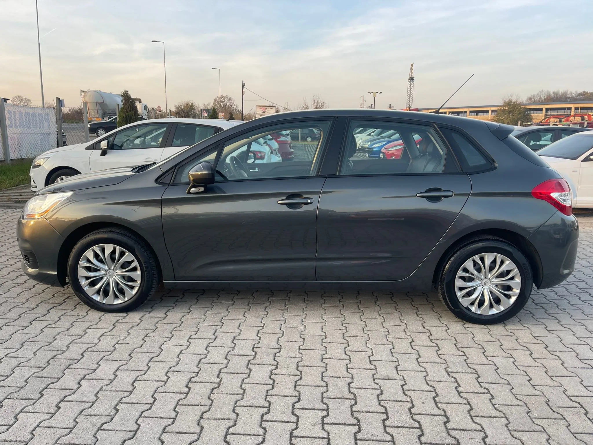 Citroen C4 1.4 Image 8