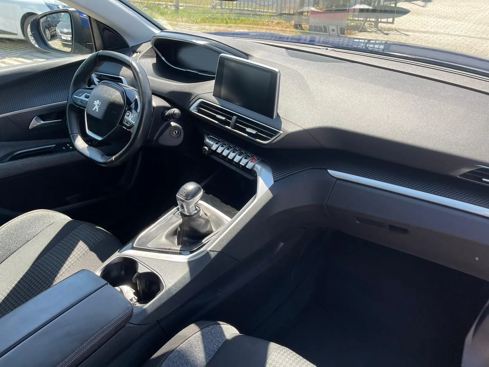 Peugeot 3008 1.5 HDI GRADIRAN Image 5