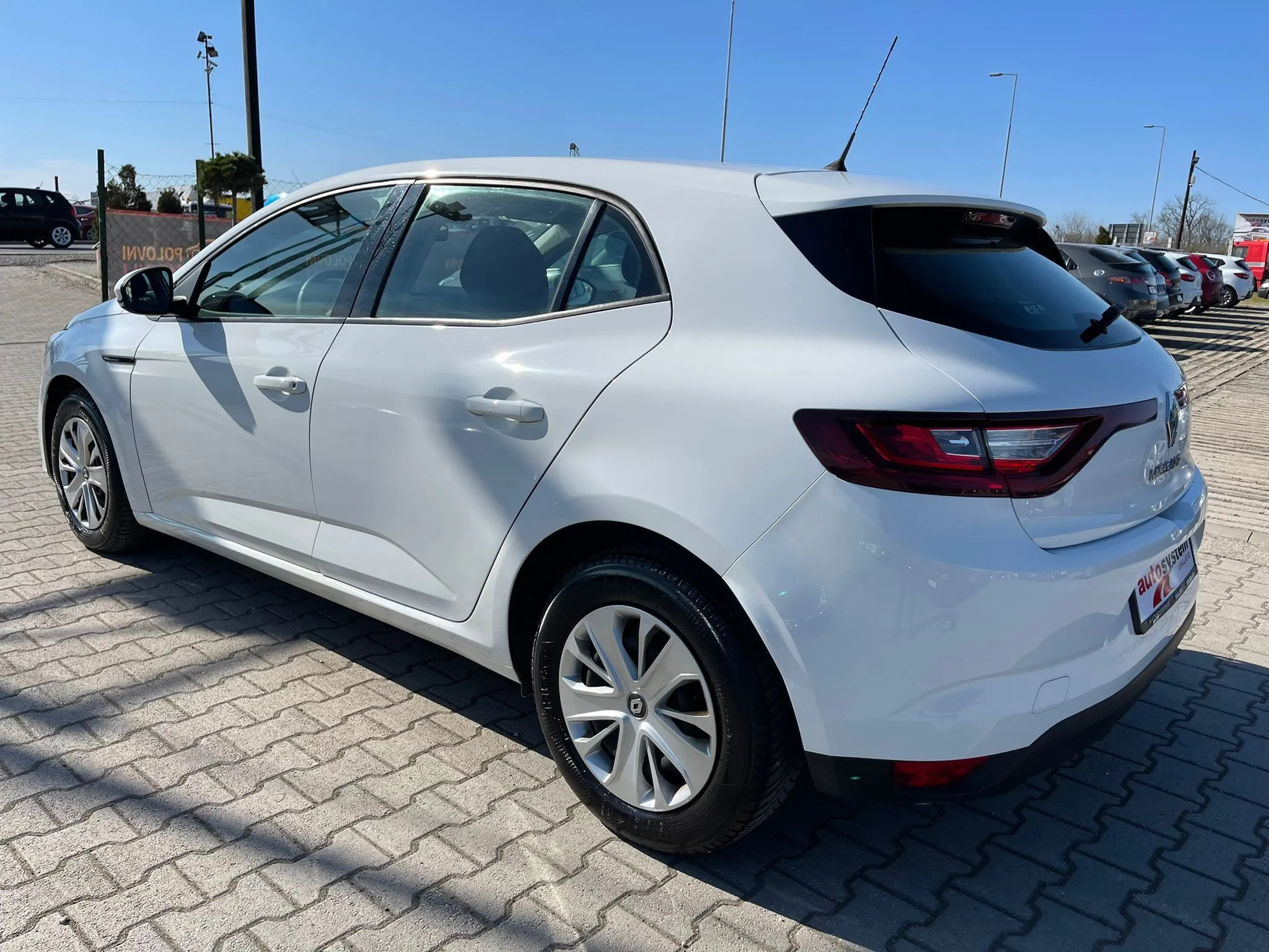 Renault Megane 1.5 DCI KREDITI NA LICU MESTA Image 4