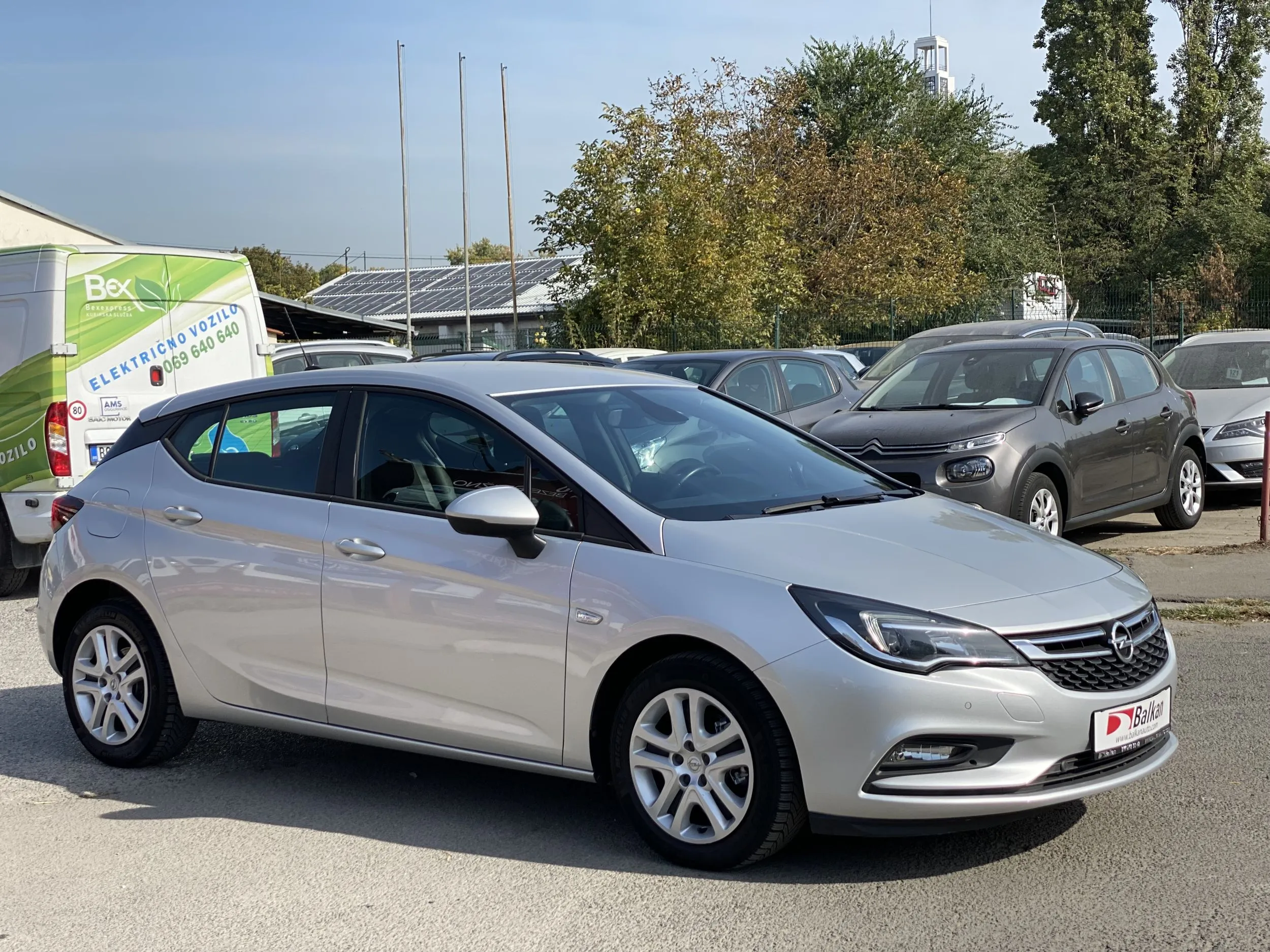 Opel Astra K 1.6 CDTI/NAV/LED Image 3