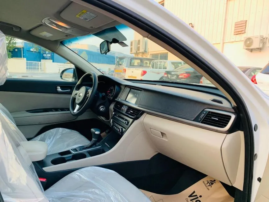 Kia Optima 2.4L LX Image 11