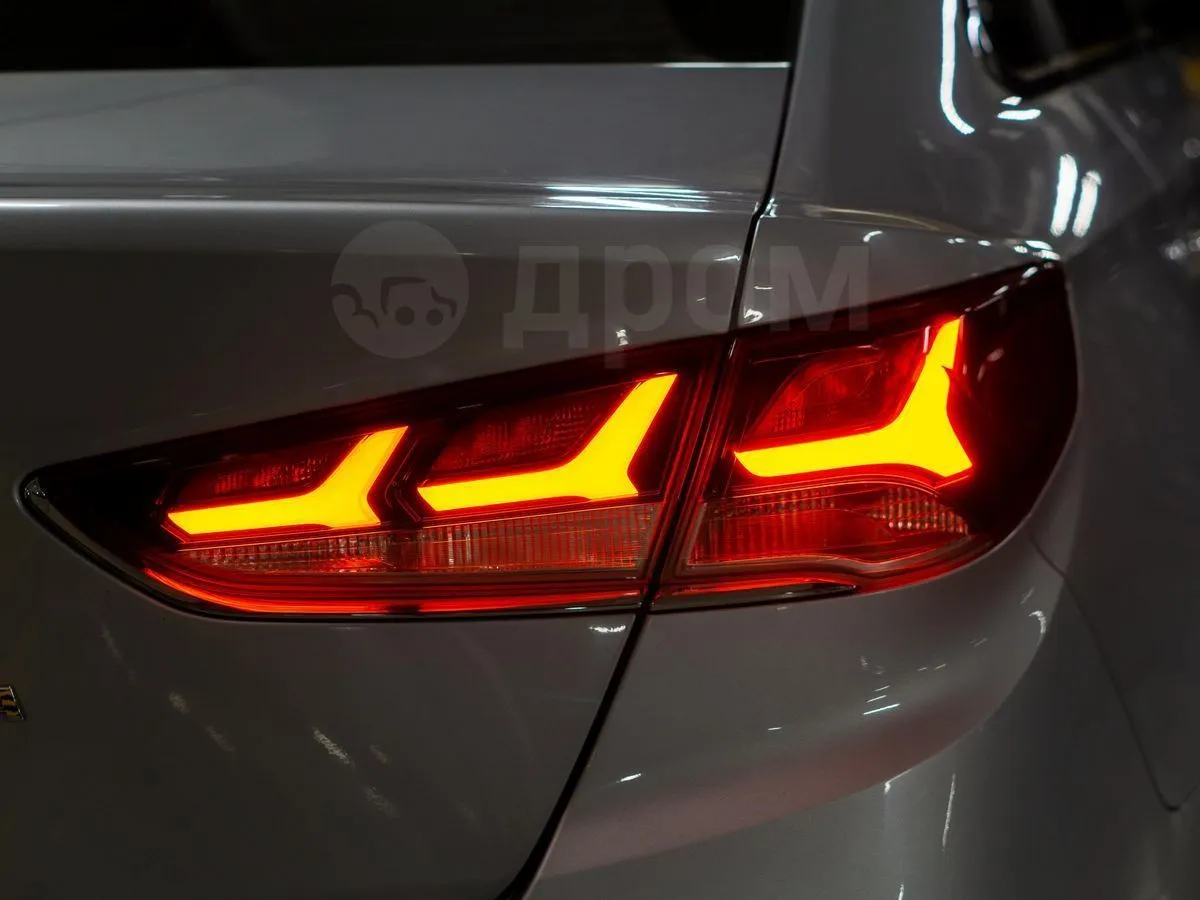 Hyundai Sonata  Image 10