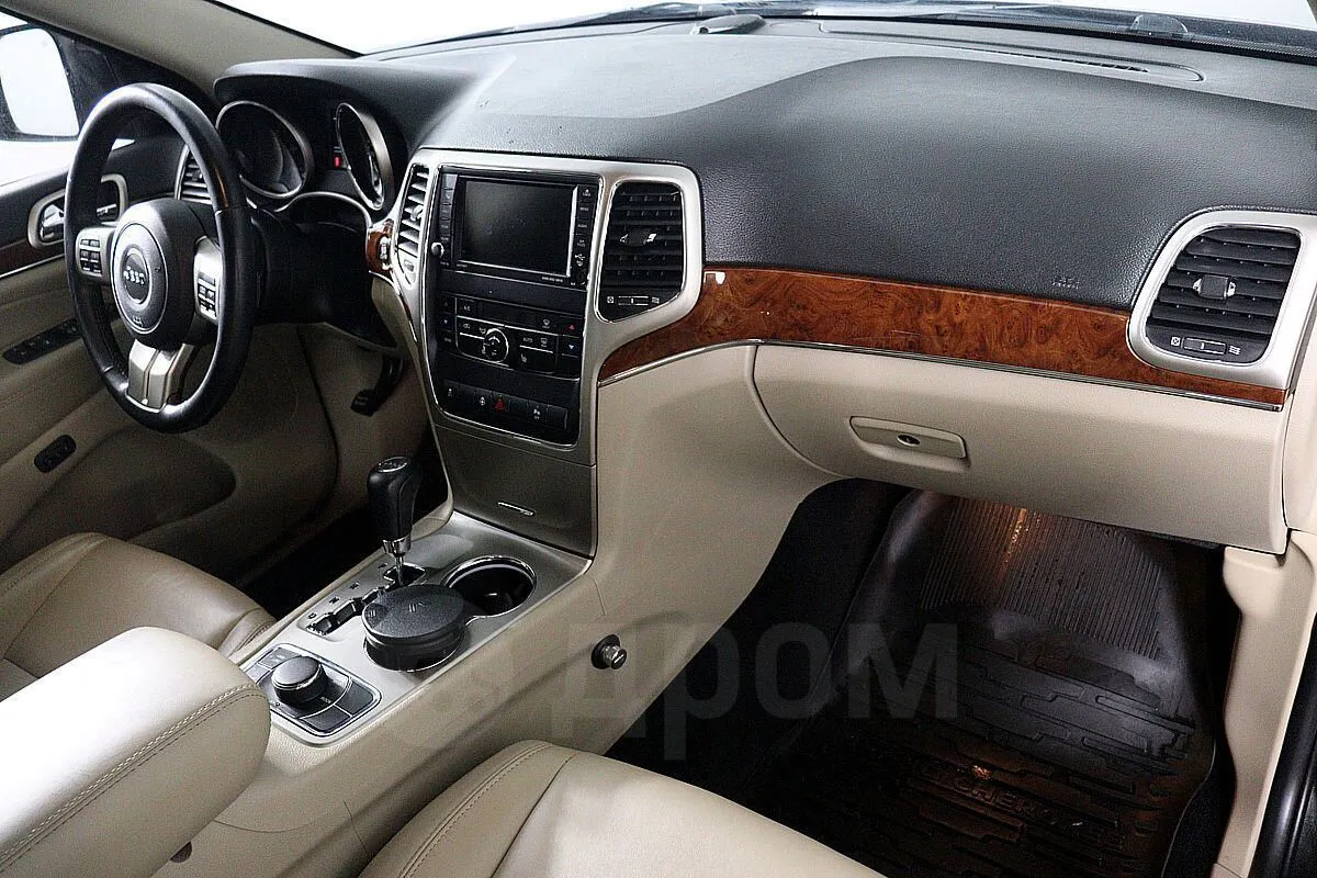 Jeep Grand  Image 10