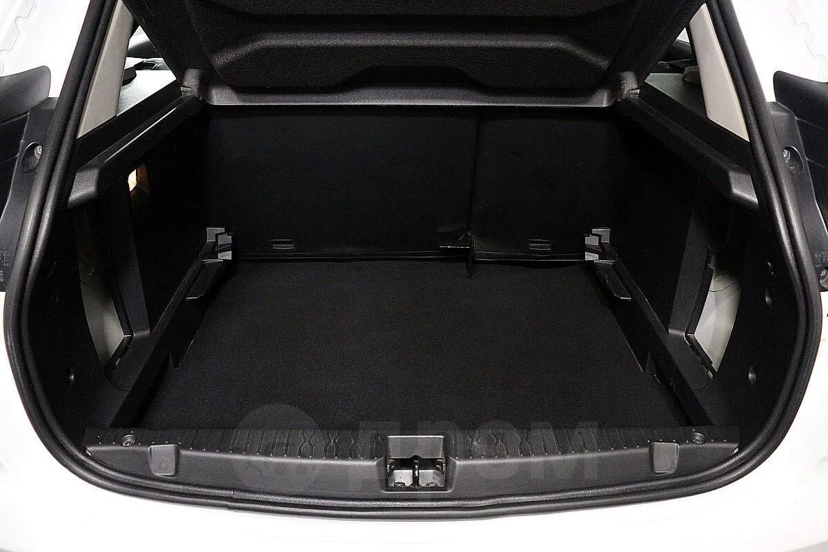 Лада Х-рей  Image 9