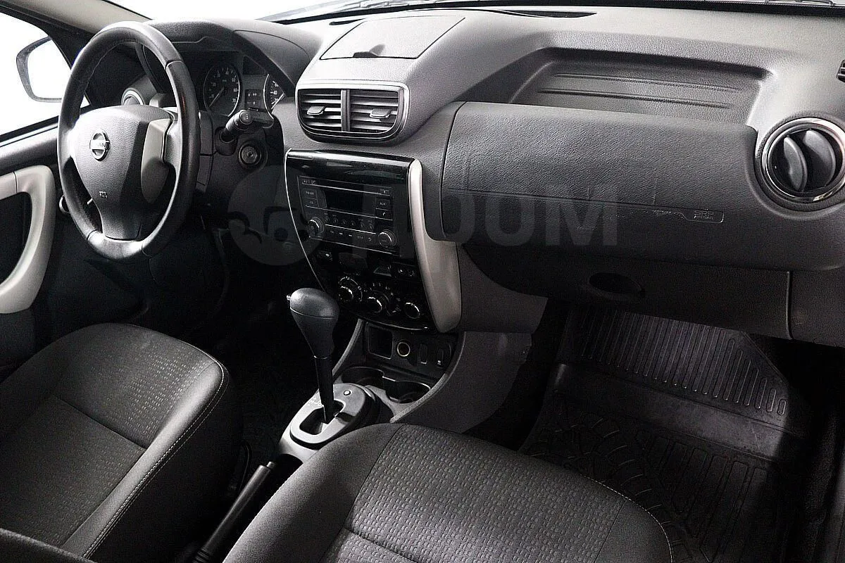 Nissan Terrano  Image 10