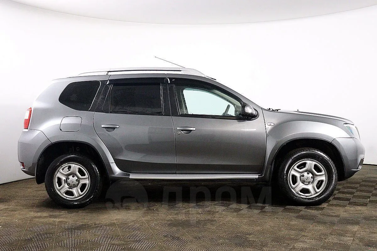 Nissan Terrano  Image 4